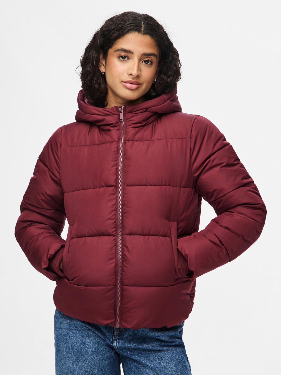 model_shot-front